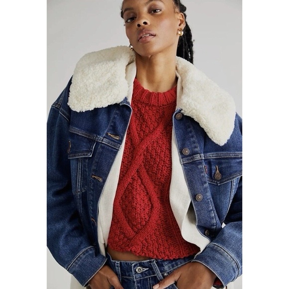 NWT Levi's Denim Jacket Sherpa Fleece Baby Bubble Trucker Jacket Dark Wash Small - Picture 1 of 13